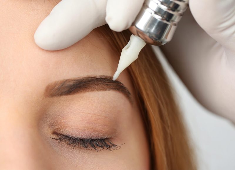 Перманентный макияж Коррекция бровей