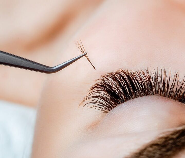 Наращивание ресниц в Красногорске