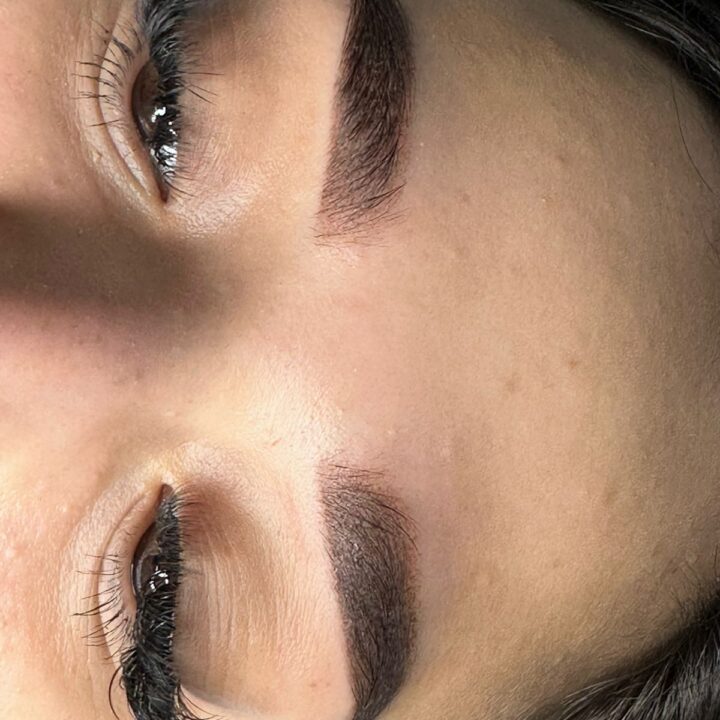 Перманентный макияж бровей