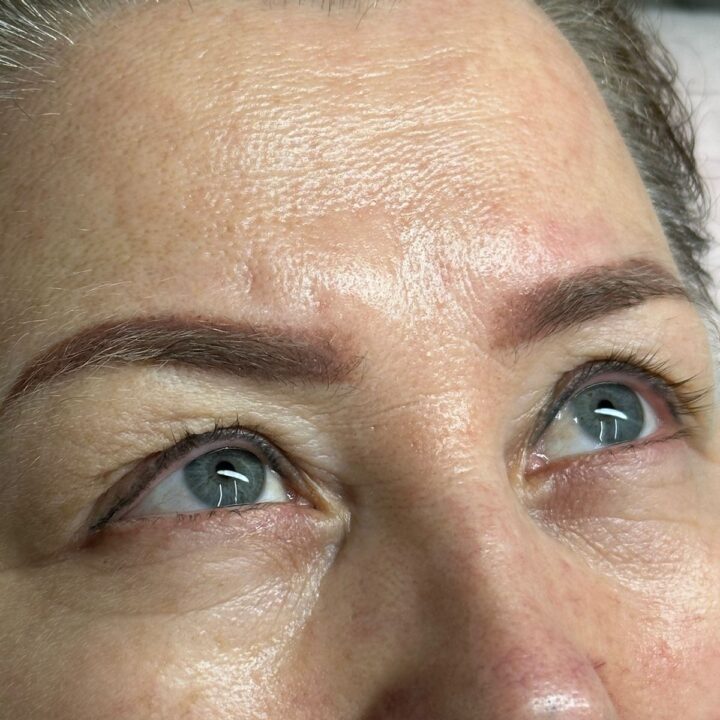 Перманентный макияж бровей