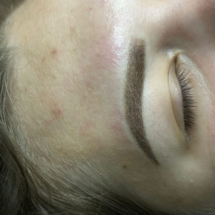 Перманентный макияж бровей