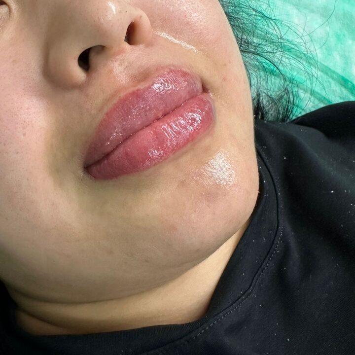 Перманентный макияж губ