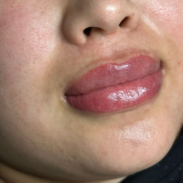 Перманентный макияж губ