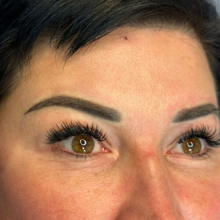 Перманентный макияж бровей