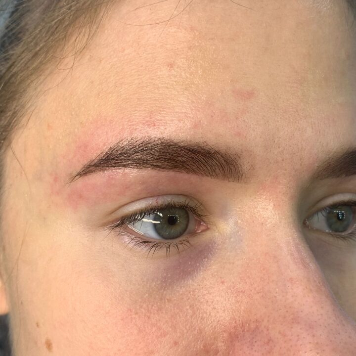 Перманентный макияж бровей