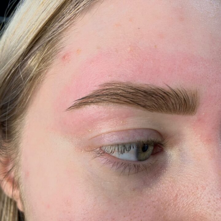 Перманентный макияж бровей