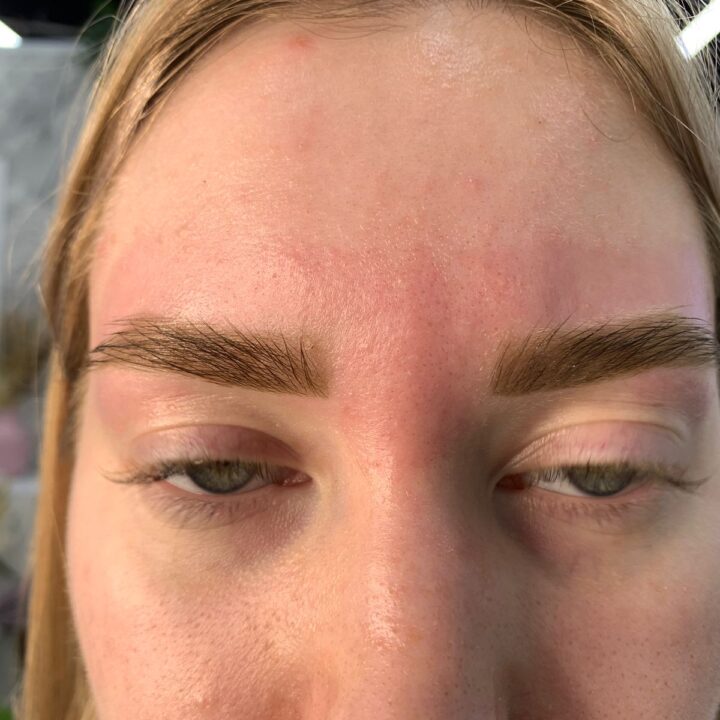 Перманентный макияж бровей